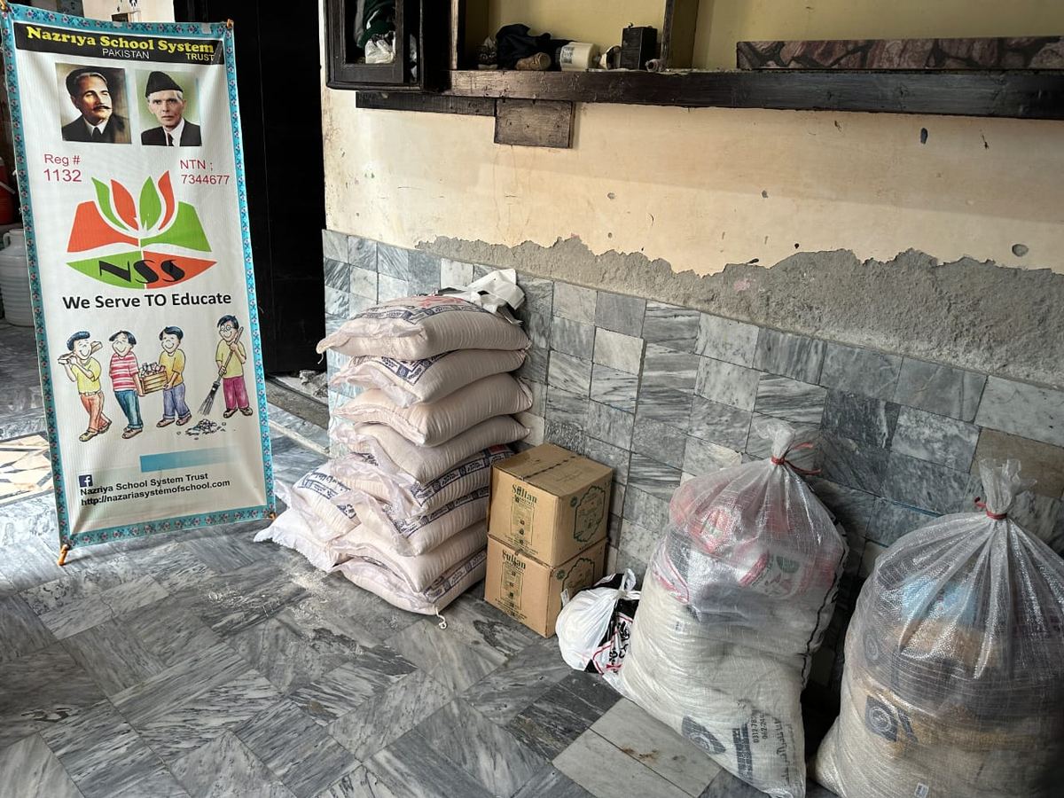 Disaster relief donation distribution by Nazriya School System 27